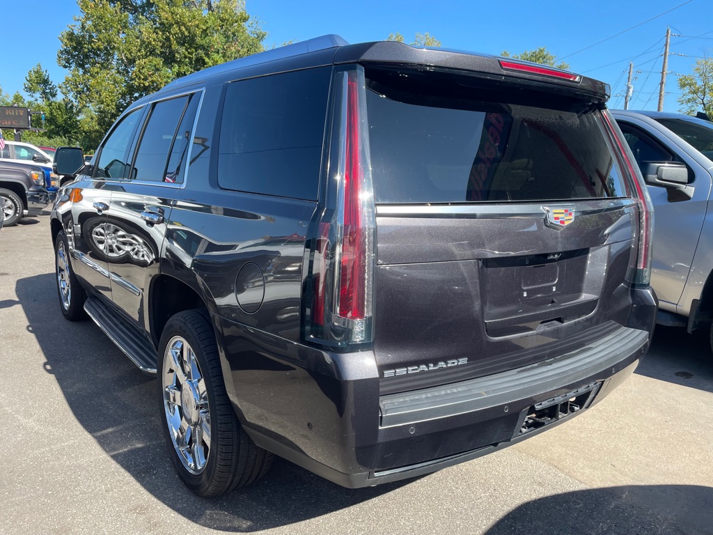 Photo 4 of this CADILLAC ESCALADE