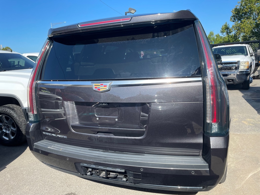 Photo 5 of this CADILLAC ESCALADE