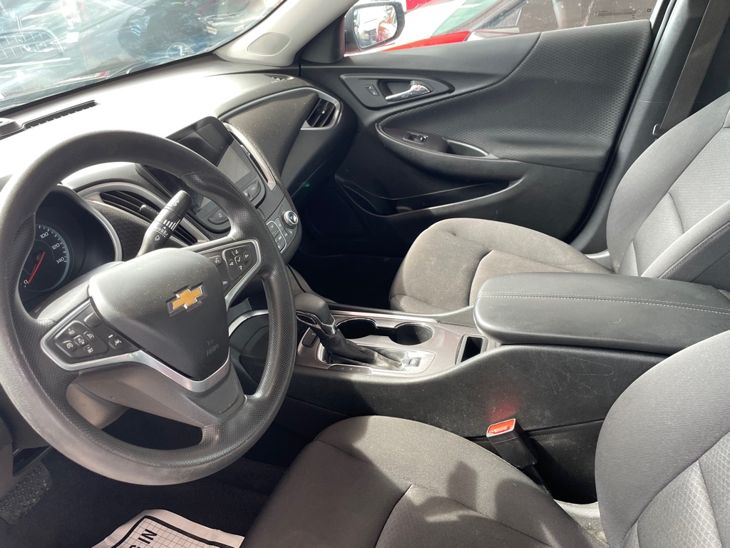 Photo 7 of this CHEVROLET MALIBU