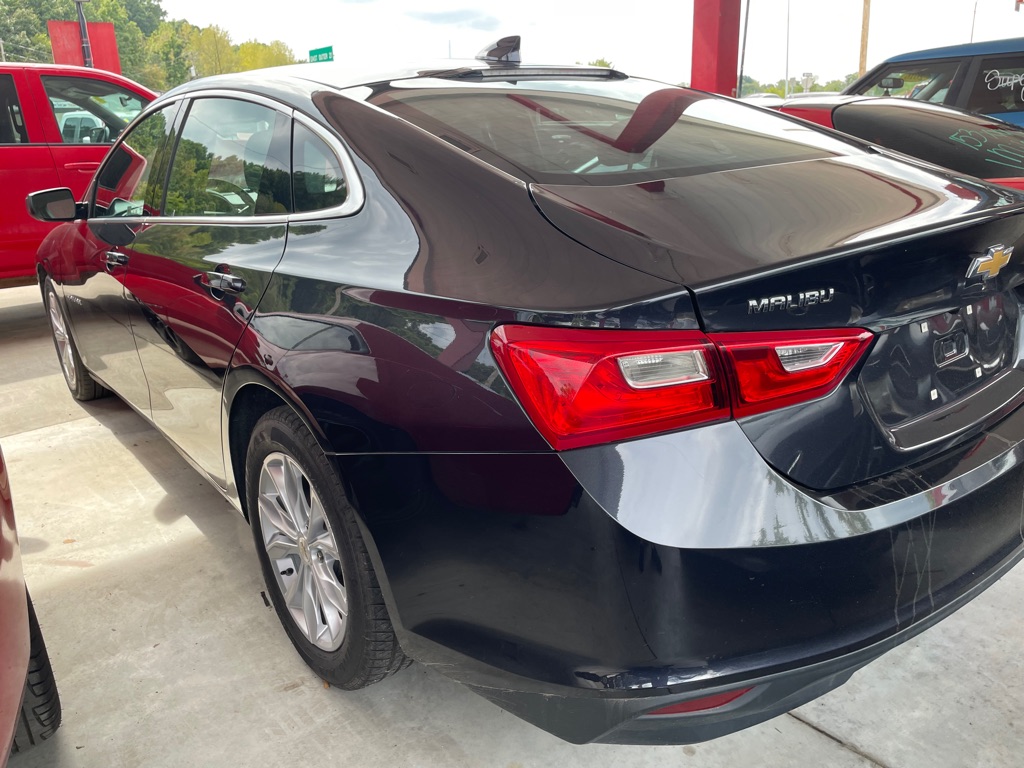 Photo 6 of this CHEVROLET MALIBU