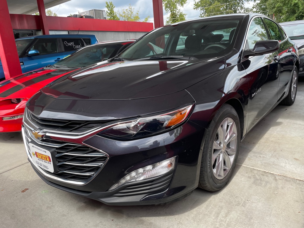 Photo 3 of this CHEVROLET MALIBU