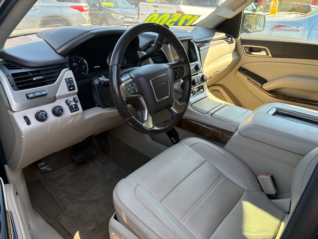 Photo 6 of this GMC YUKON