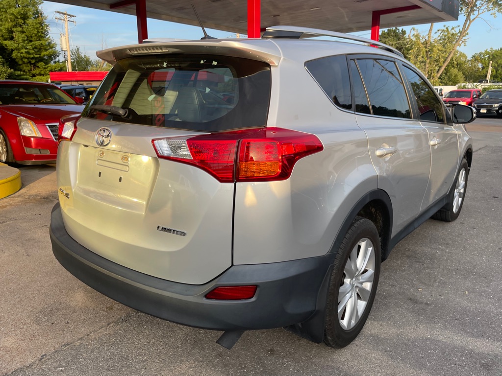 Photo 7 of this TOYOTA RAV4