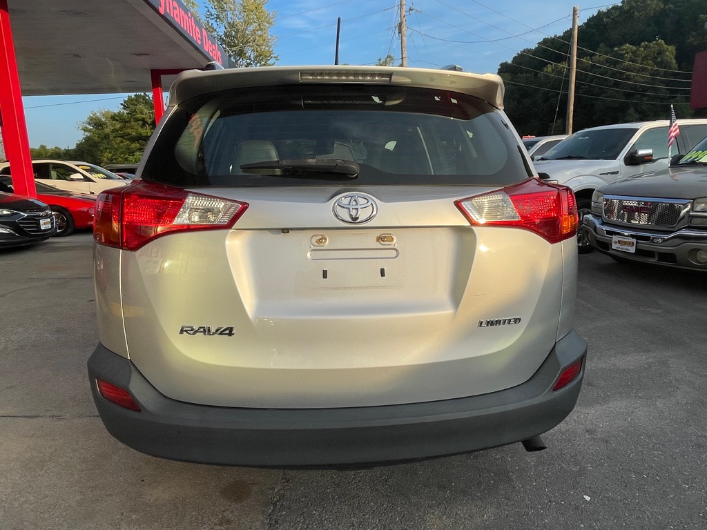 Photo 6 of this TOYOTA RAV4