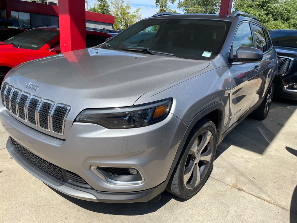 Photo 3 of this JEEP CHEROKEE