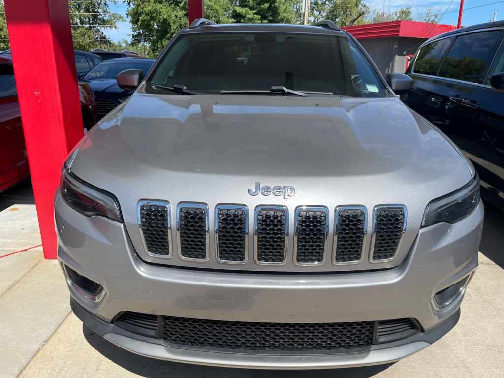Photo 2 of this JEEP CHEROKEE