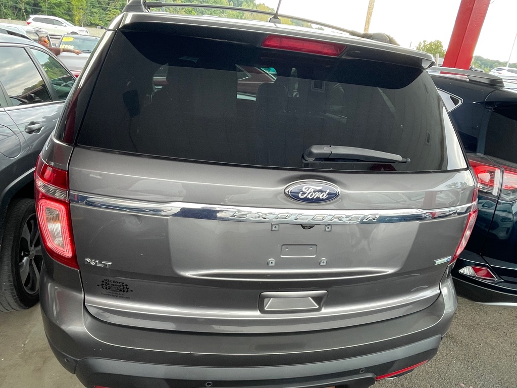 Photo 5 of this FORD EXPLORER