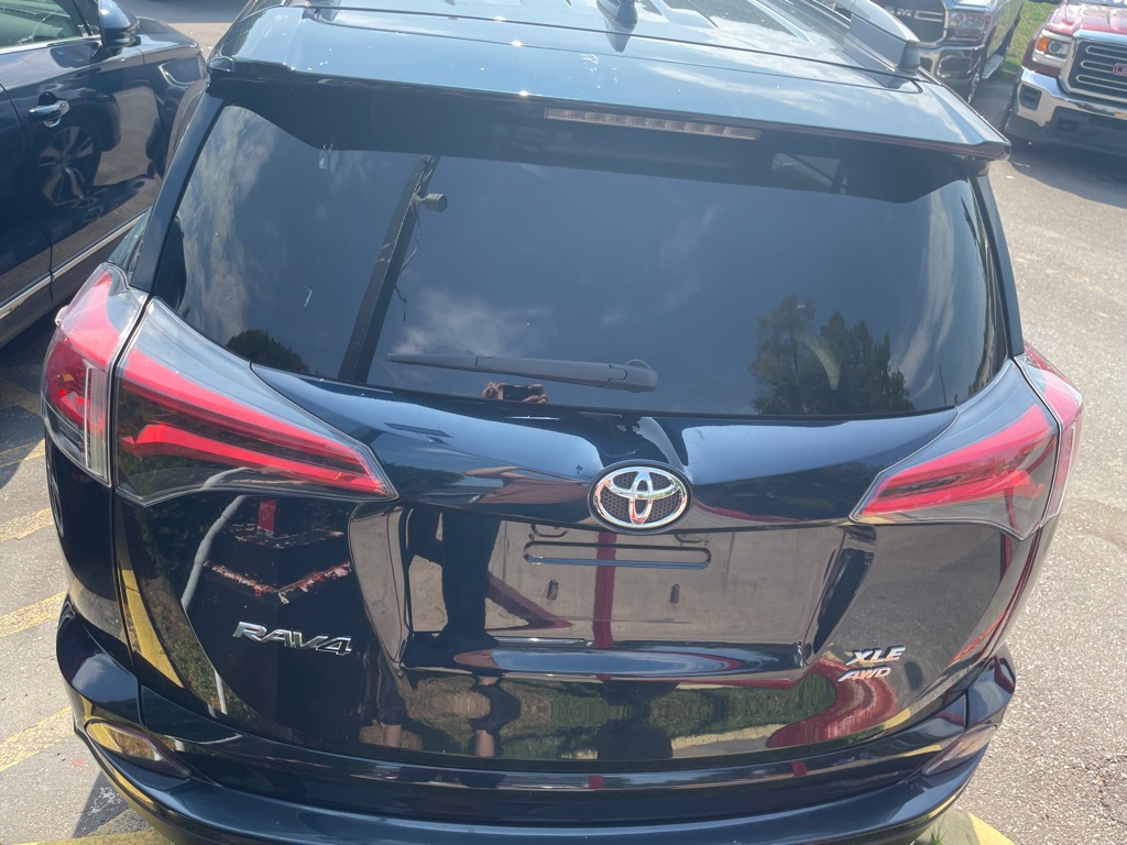 Photo 4 of this TOYOTA RAV4