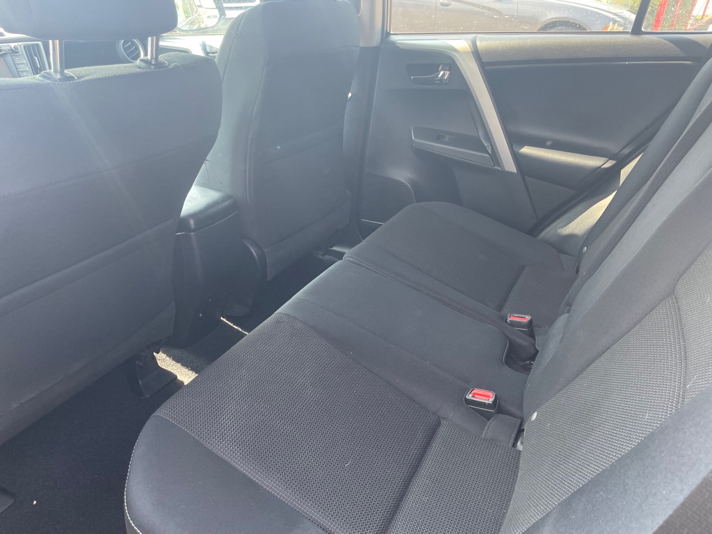 Photo 8 of this TOYOTA RAV4