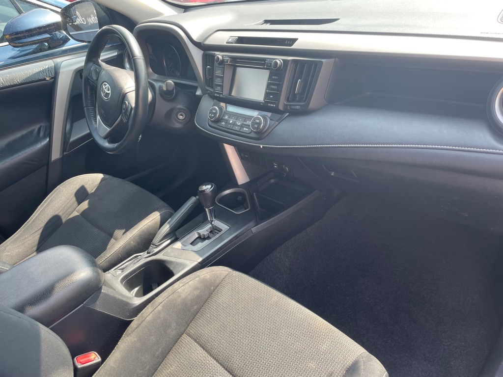 Photo 7 of this TOYOTA RAV4