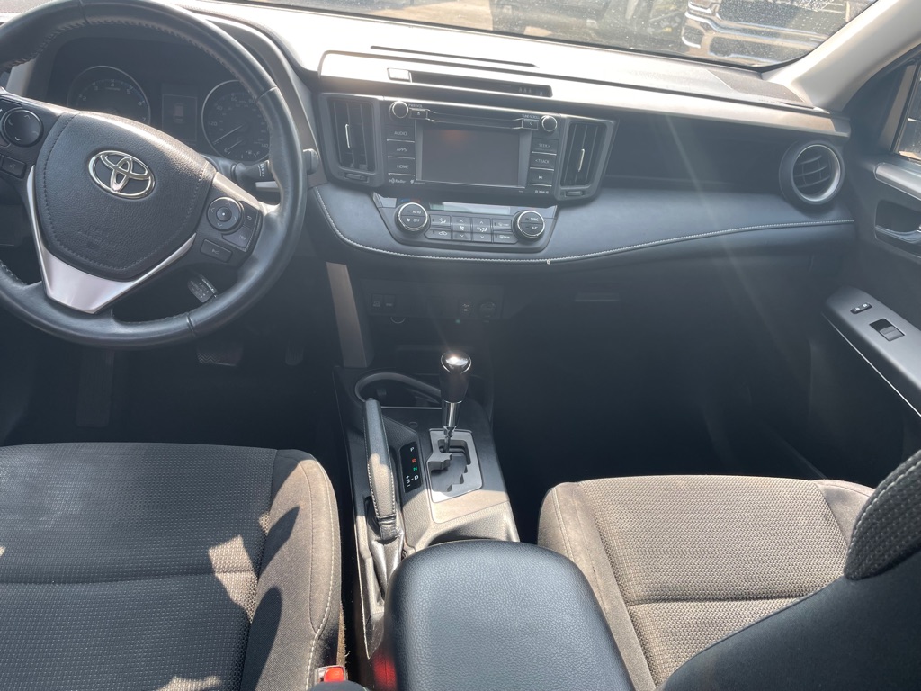 Photo 6 of this TOYOTA RAV4