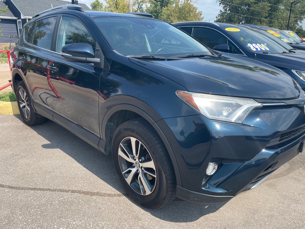 Photo 2 of this TOYOTA RAV4
