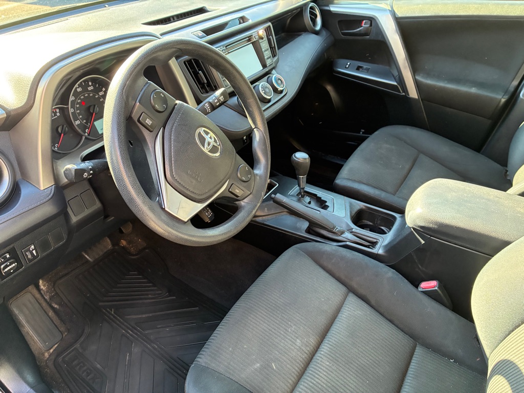 Photo 8 of this TOYOTA RAV4