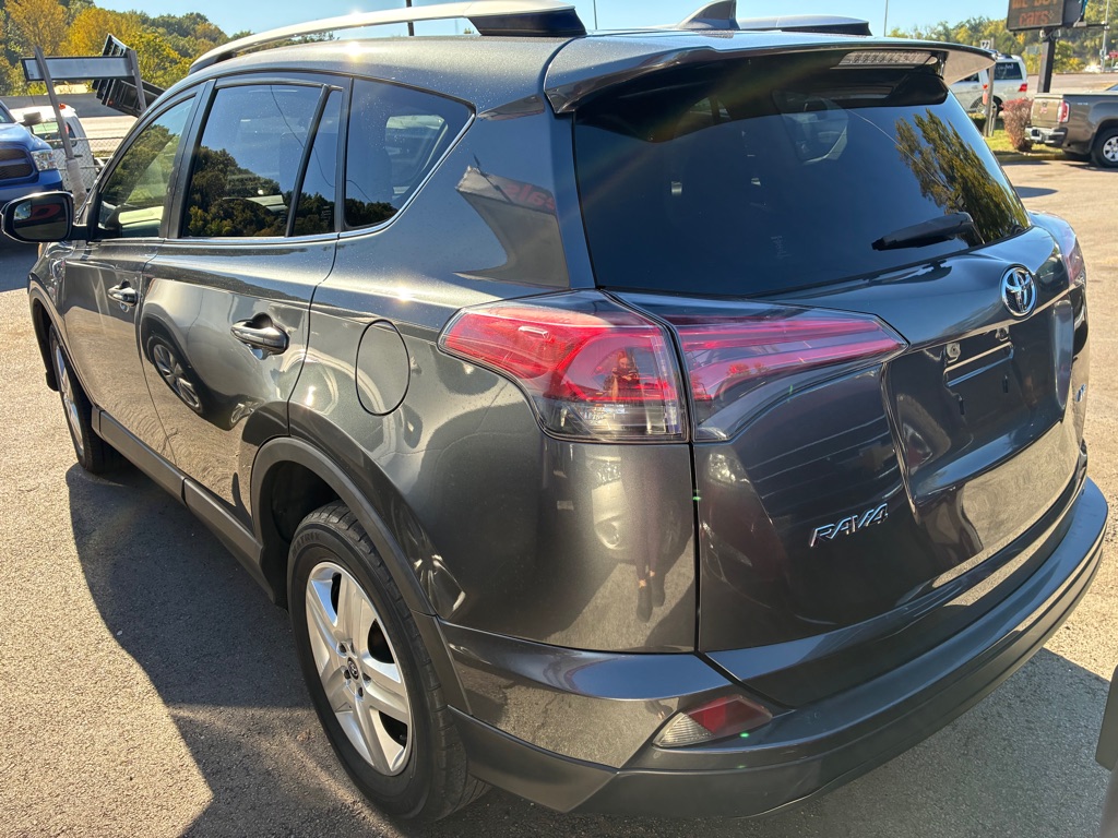 Photo 5 of this TOYOTA RAV4