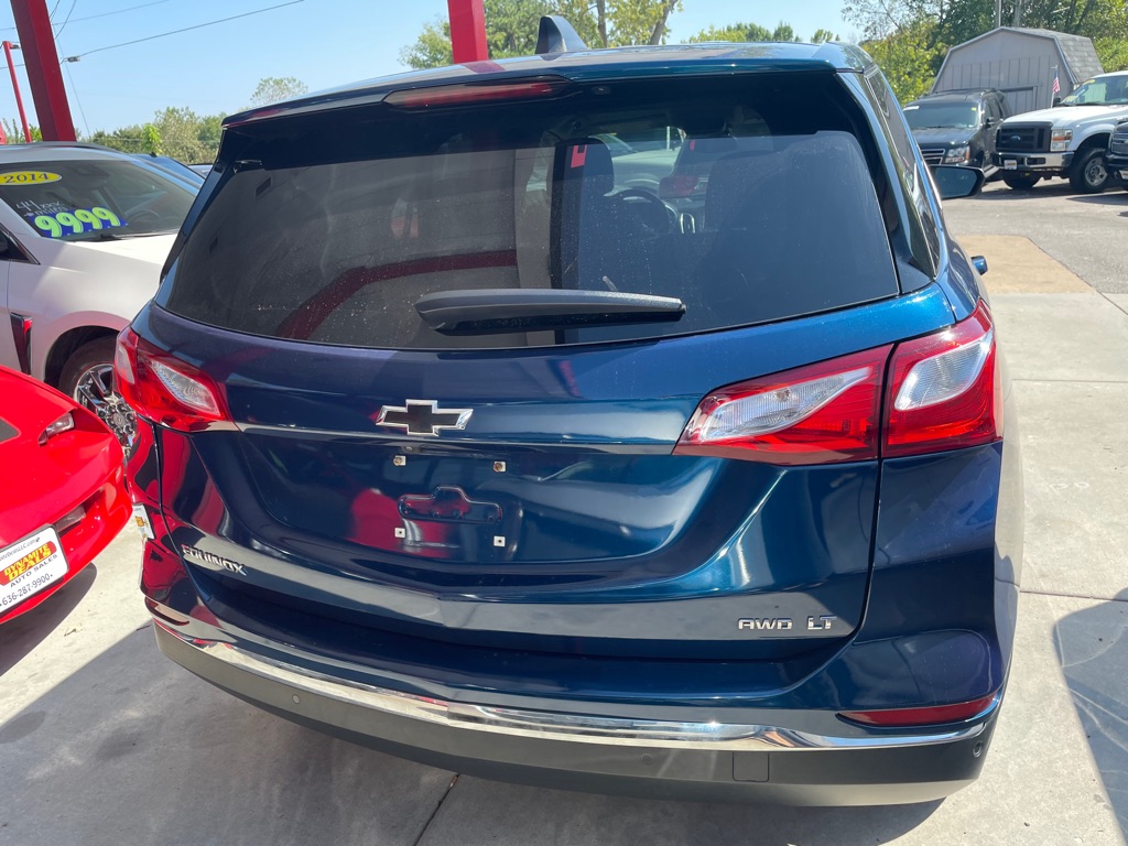 Photo 5 of this CHEVROLET EQUINOX