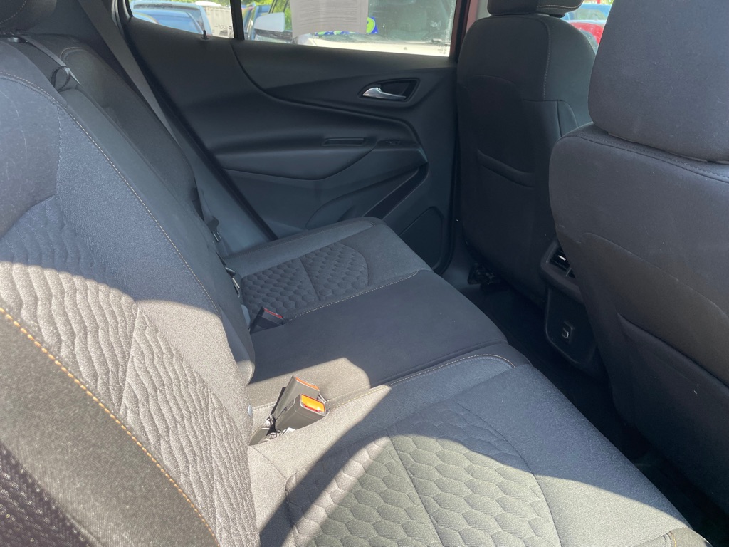 Photo 9 of this CHEVROLET EQUINOX