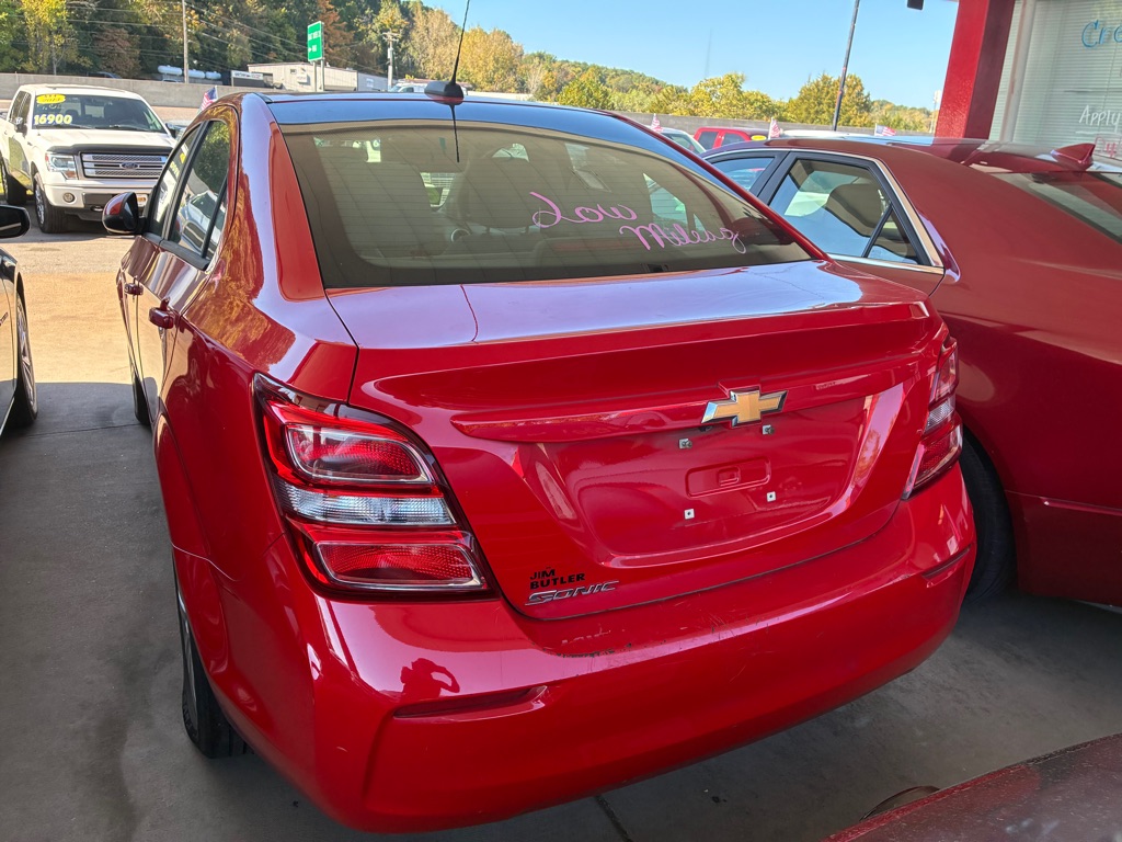 Photo 5 of this CHEVROLET SONIC
