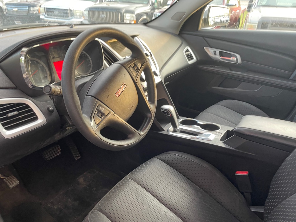 Photo 8 of this GMC TERRAIN