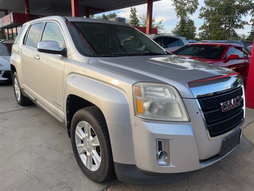 Photo 2 of this GMC TERRAIN