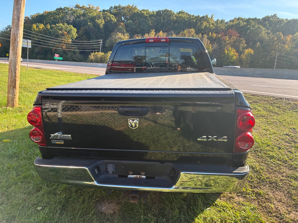 Photo 6 of this DODGE RAM 1500