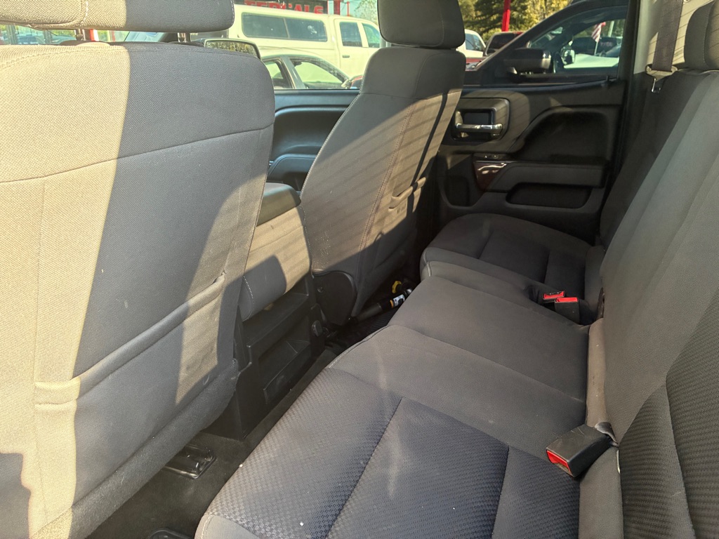 Photo 9 of this GMC SIERRA
