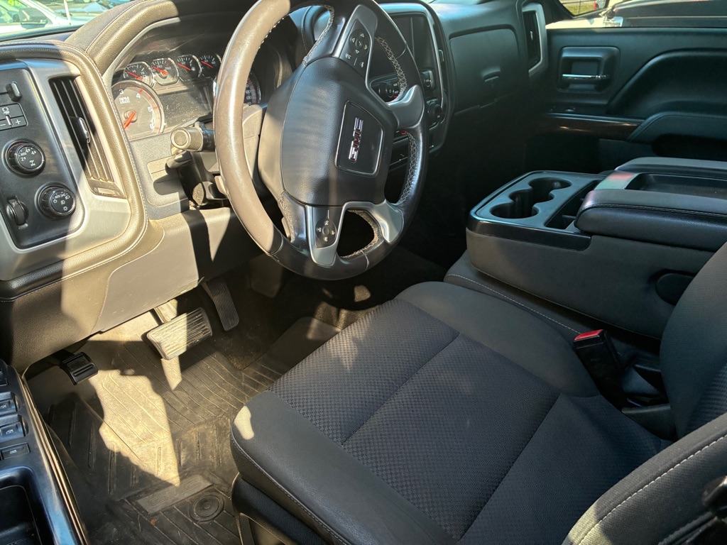 Photo 7 of this GMC SIERRA