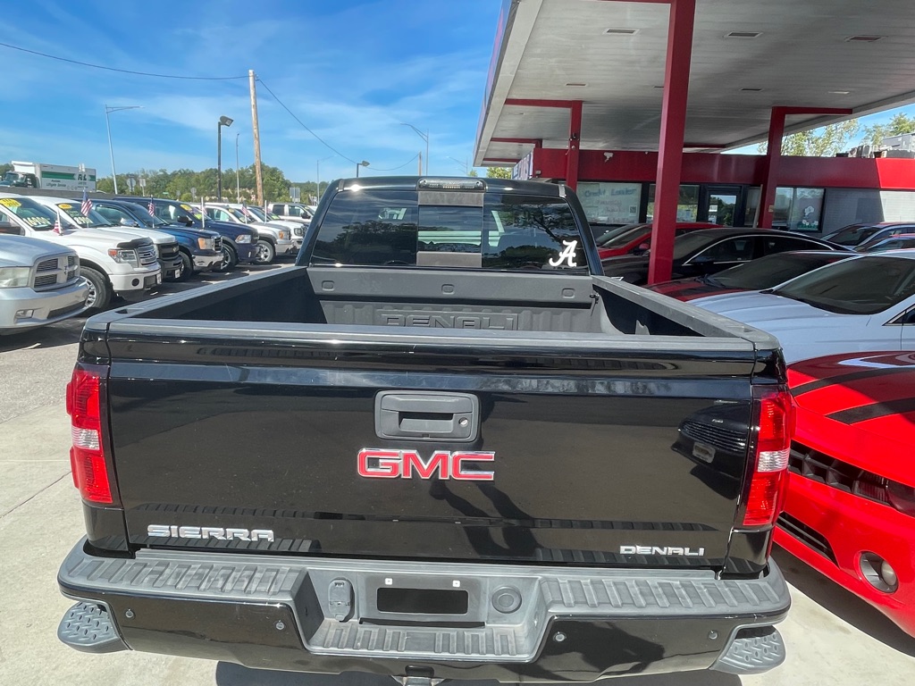 Photo 6 of this GMC SIERRA