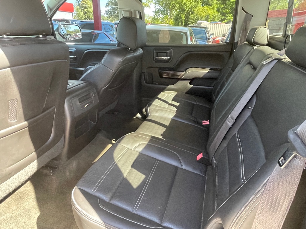 Photo 11 of this GMC SIERRA