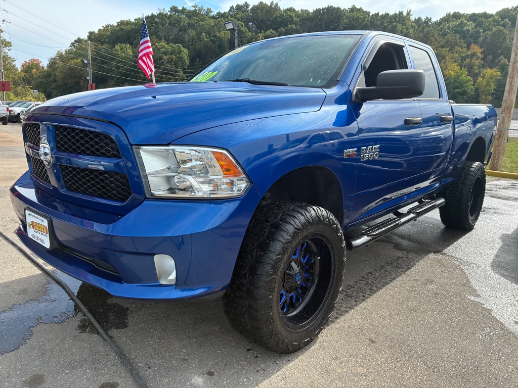 Photo 2 of this RAM 1500