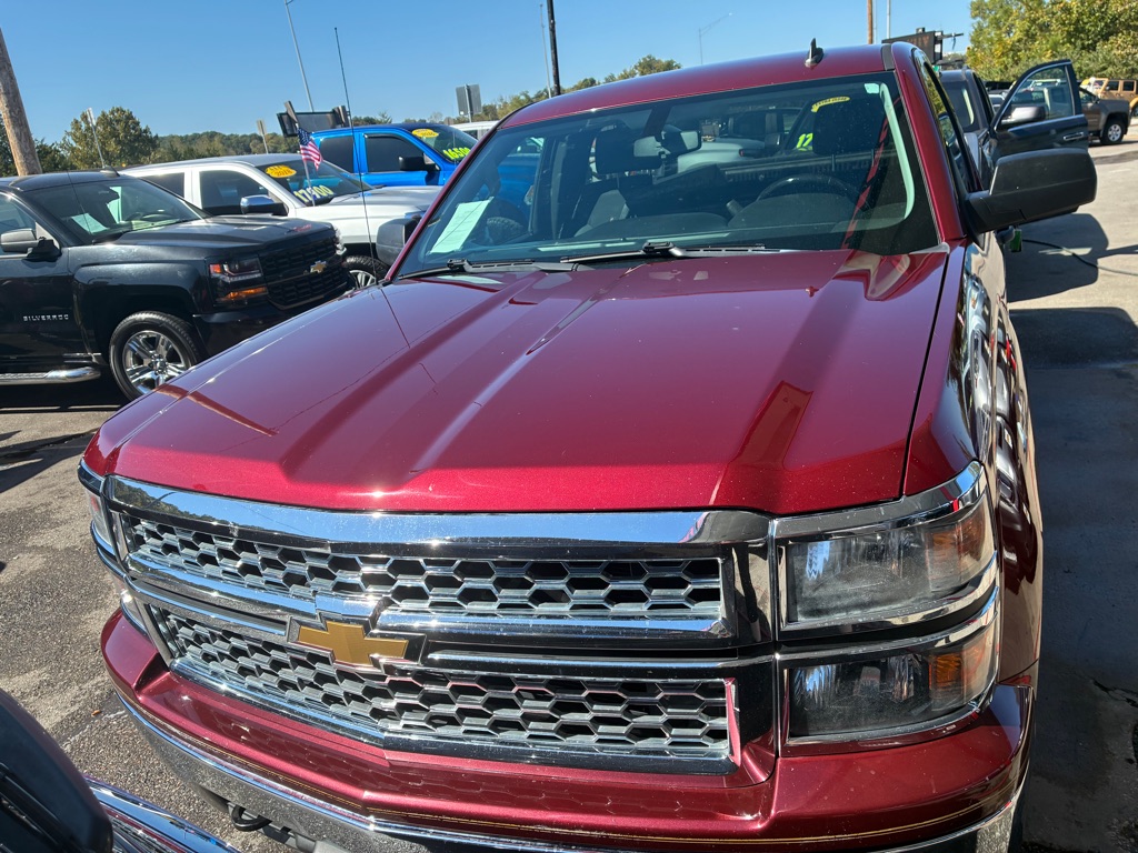 Photo 2 of this CHEVROLET SILVERADO 1500