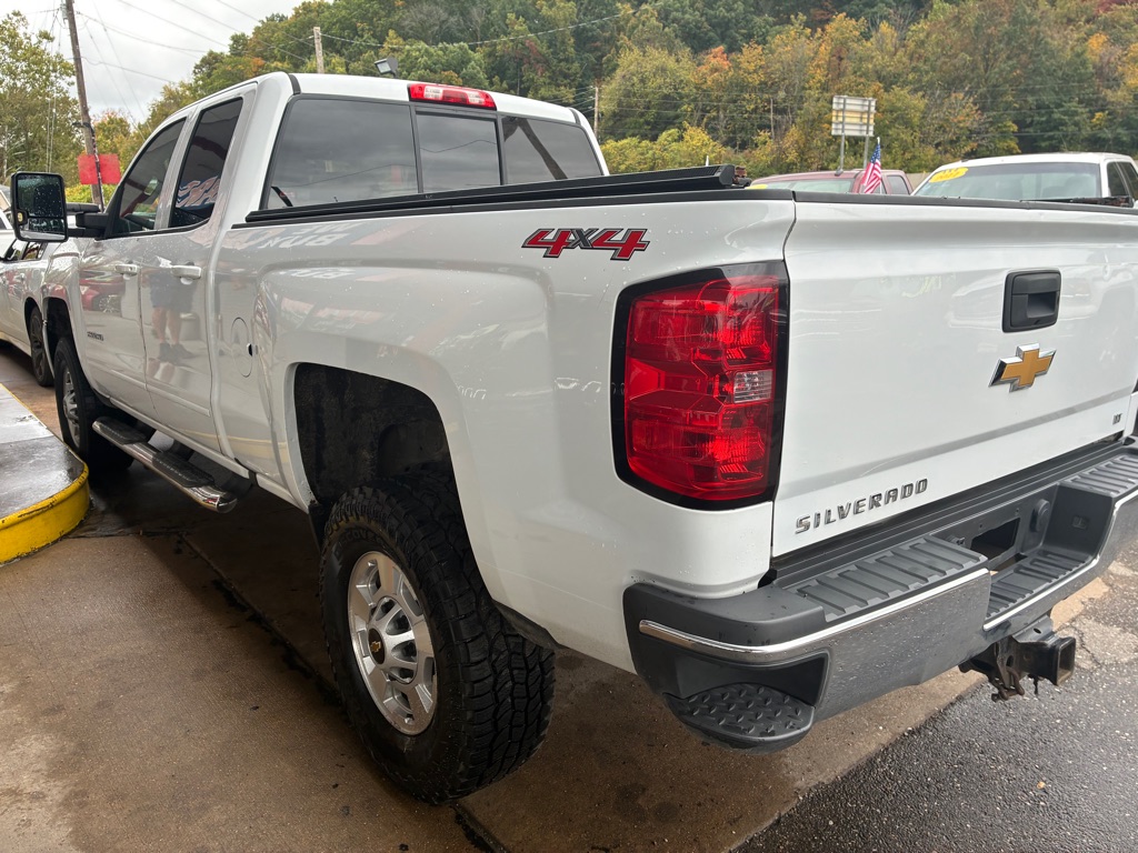 Photo 5 of this CHEVROLET SILVERADO 2500
