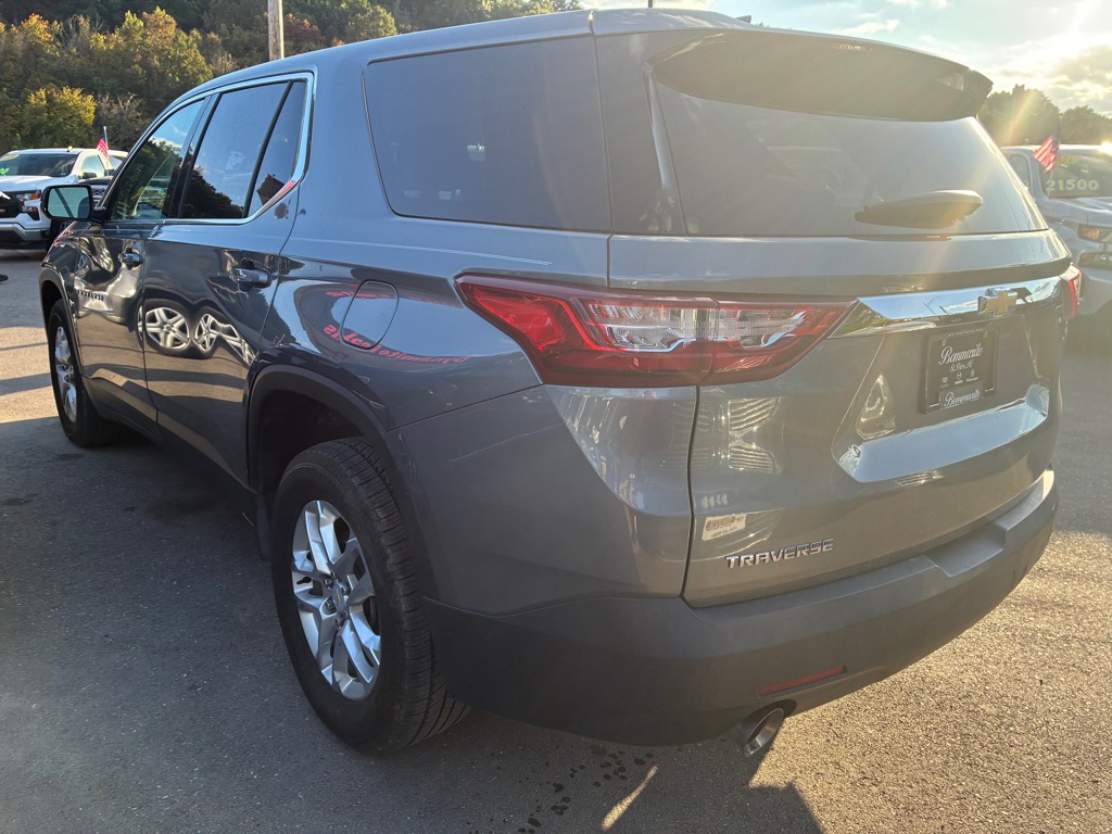 Photo 7 of this CHEVROLET TRAVERSE