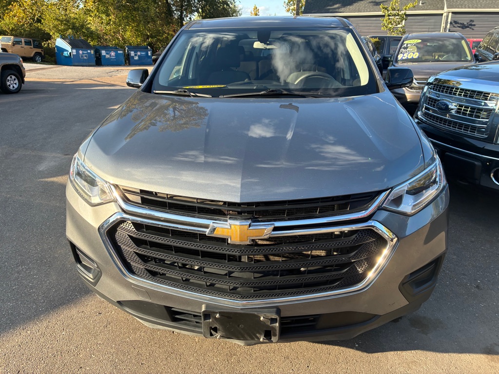 Photo 3 of this CHEVROLET TRAVERSE