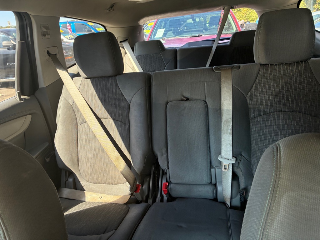 Photo 10 of this CHEVROLET TRAVERSE