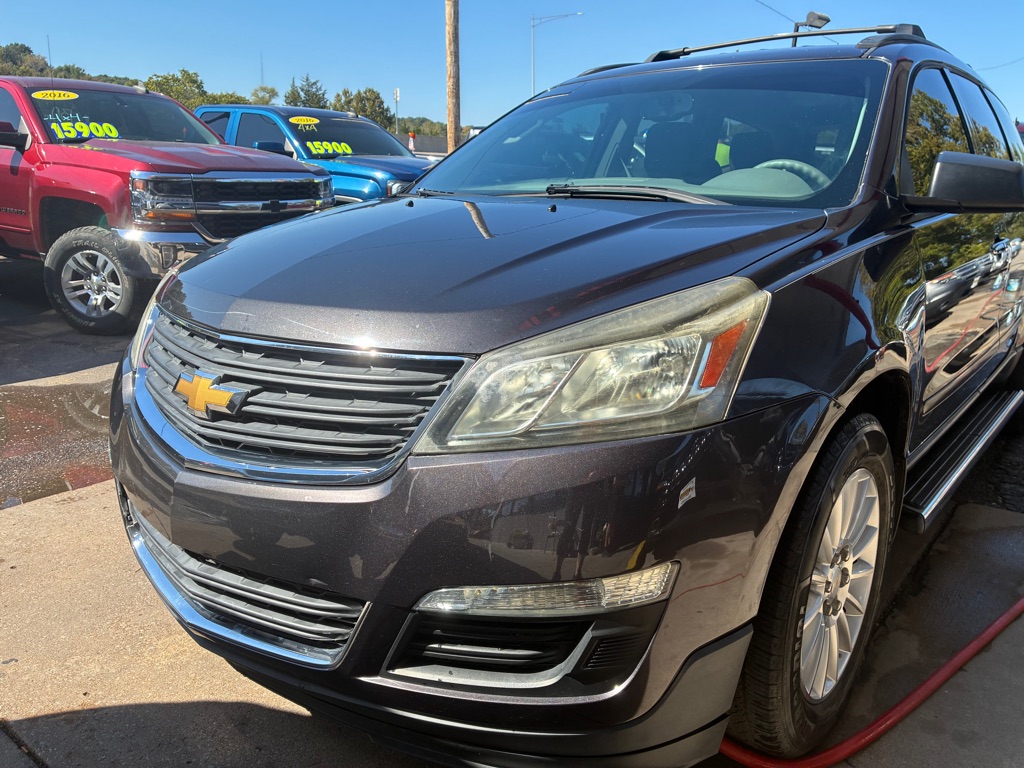 Photo 4 of this CHEVROLET TRAVERSE