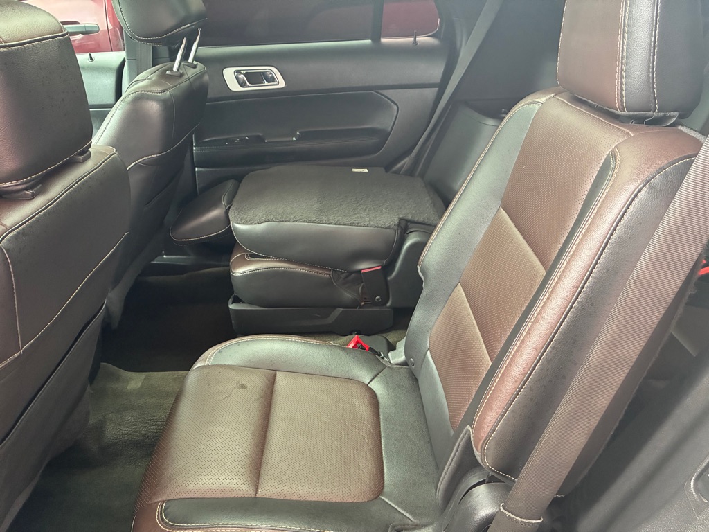 Photo 10 of this FORD EXPLORER