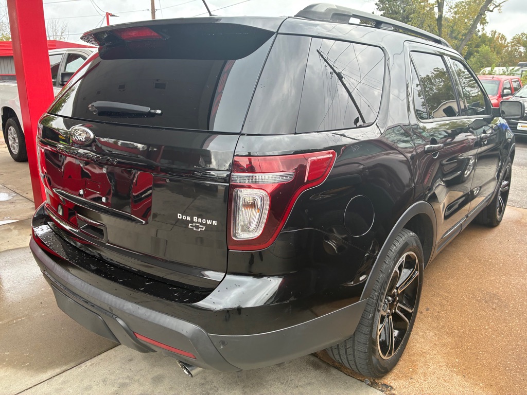 Photo 4 of this FORD EXPLORER