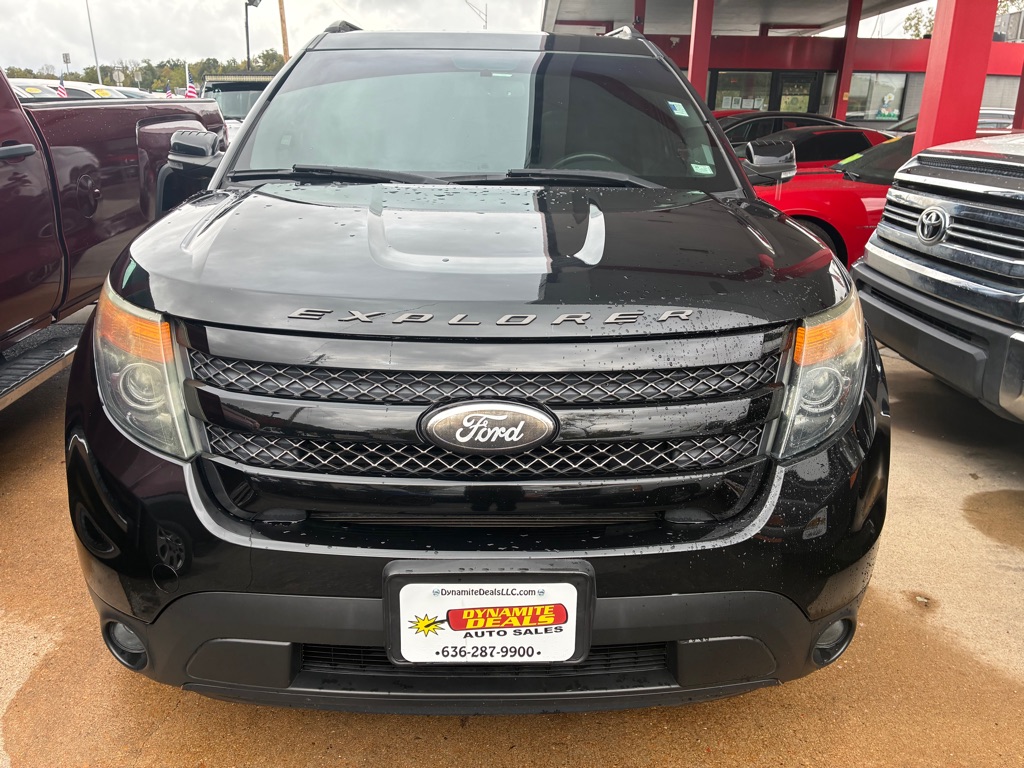 Photo 2 of this FORD EXPLORER