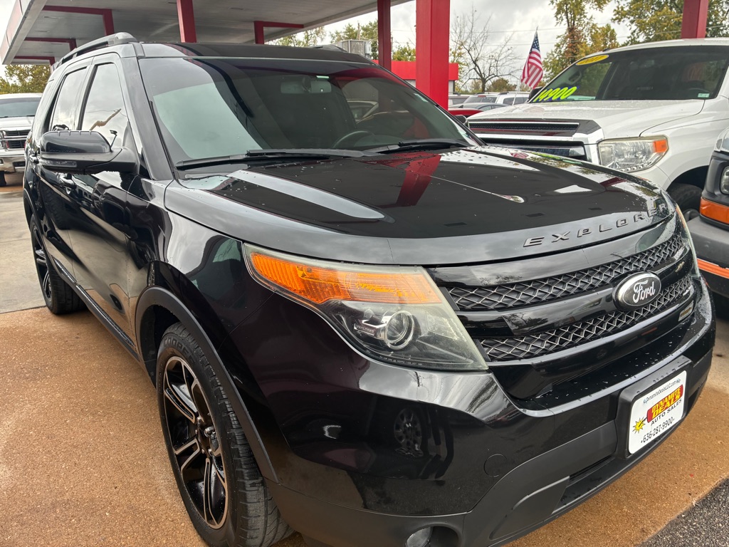 Photo 3 of this FORD EXPLORER