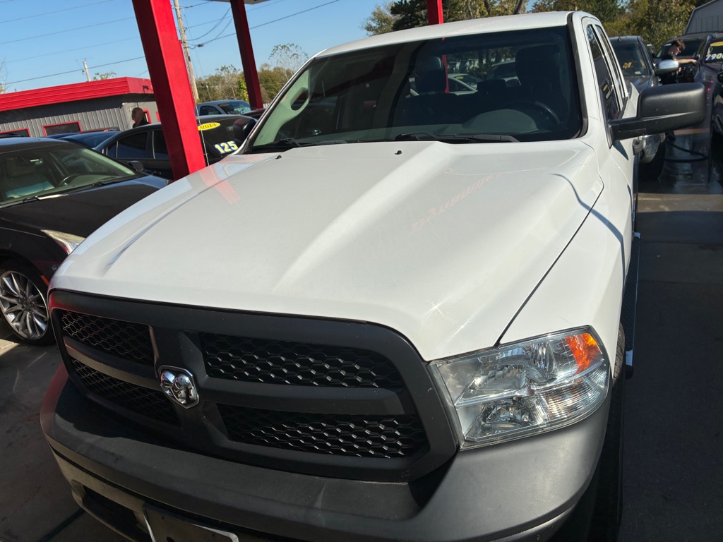 Photo 2 of this RAM 1500