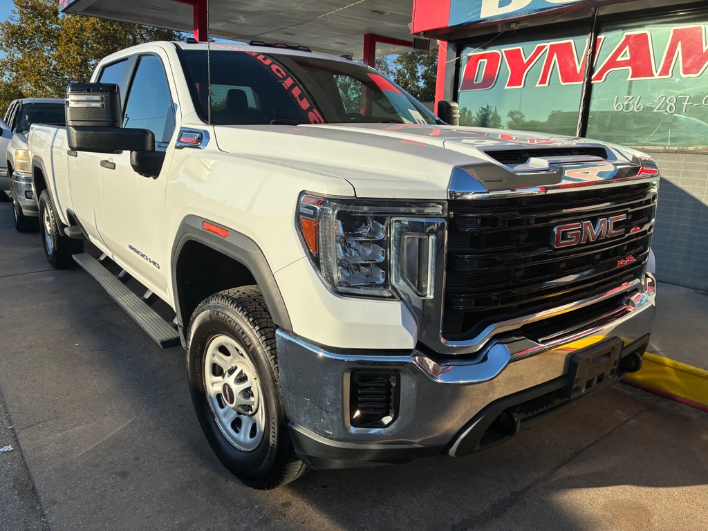 Photo 2 of this GMC SIERRA