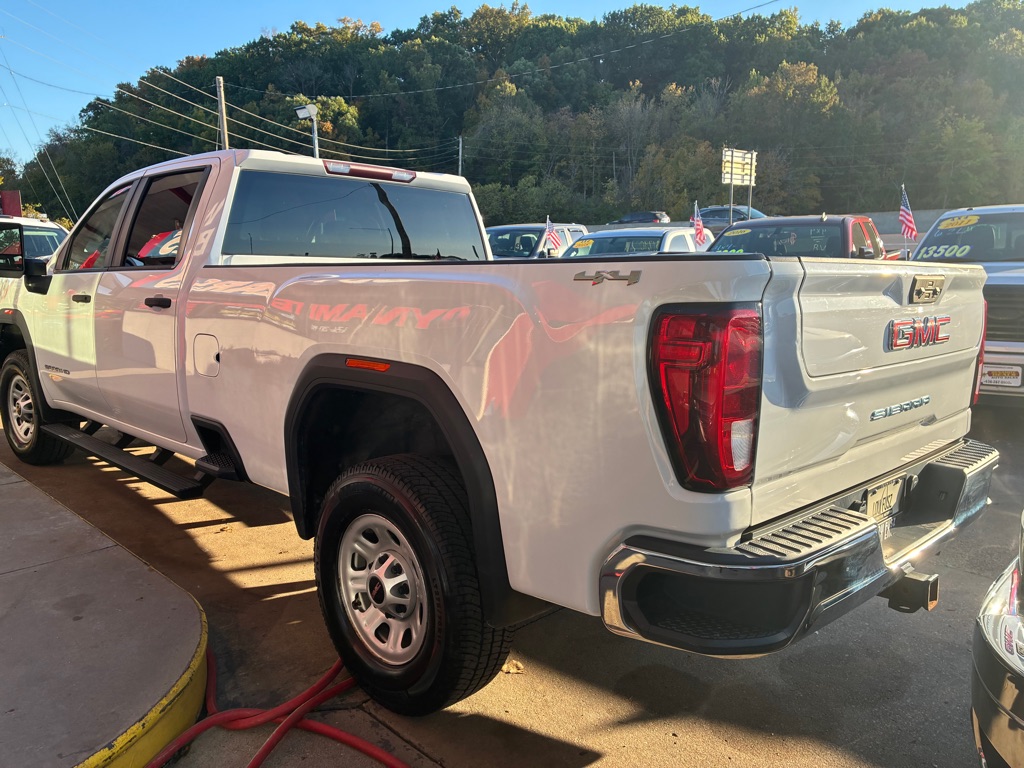 Photo 5 of this GMC SIERRA