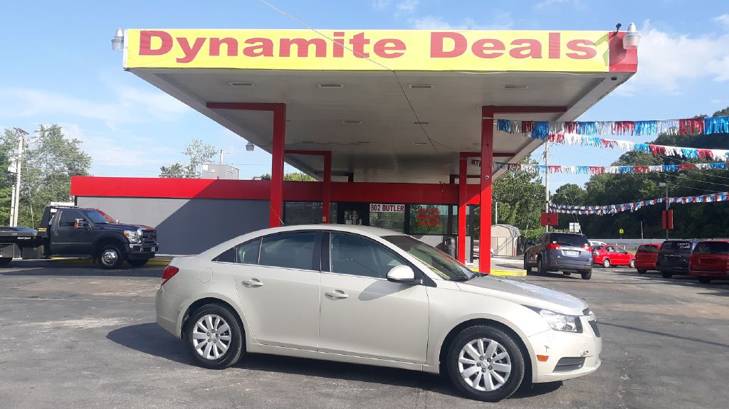 dynamite deals llc 802 butler ct arnold mo 63010 buy sell auto mart 802 butler ct arnold mo 63010