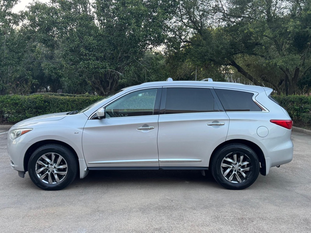 Photo 8 of this INFINITI QX60