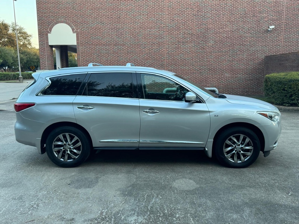 Photo 9 of this INFINITI QX60