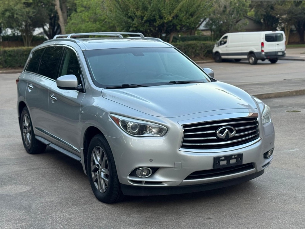 Photo 2 of this INFINITI QX60