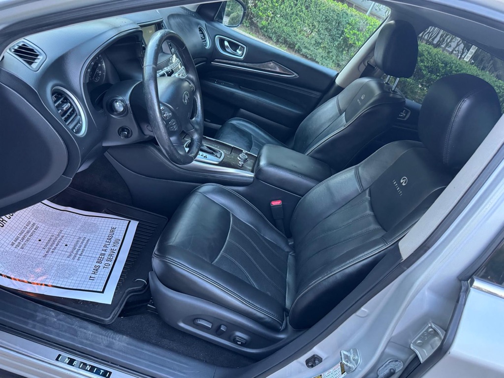 Photo 12 of this INFINITI QX60