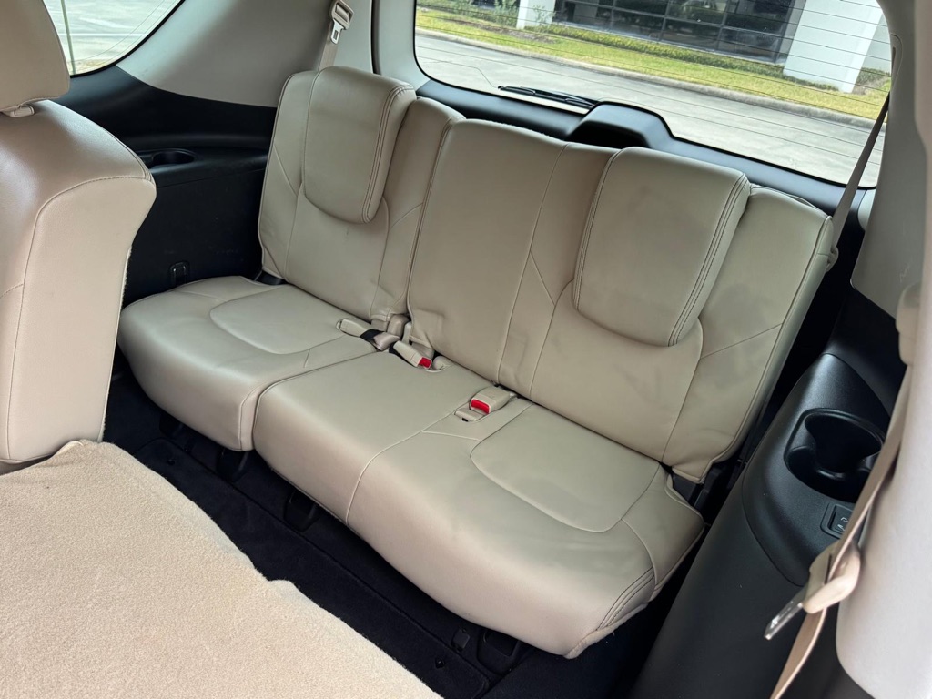 Photo 13 of this NISSAN ARMADA