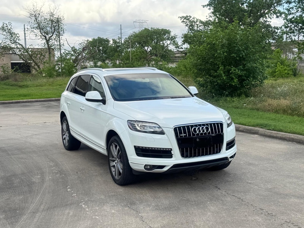 Photo 2 of this AUDI Q7