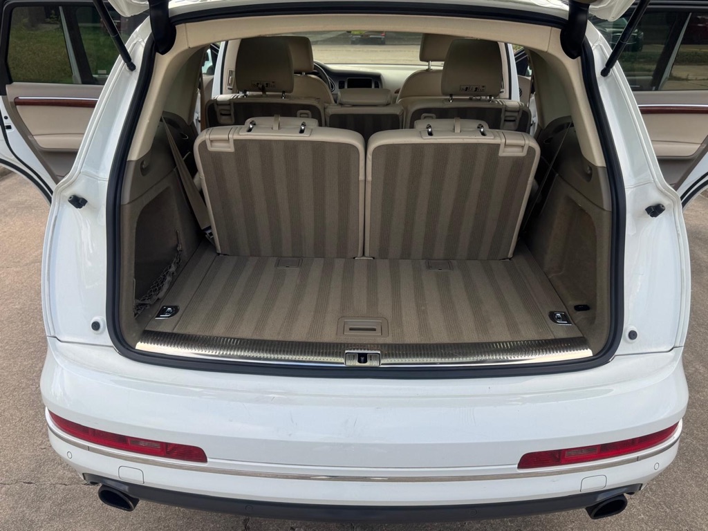 Photo 19 of this AUDI Q7